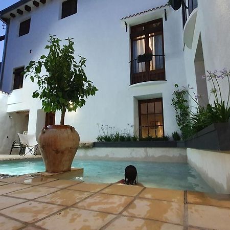 Ca Margalef - Casa Rural Con Encanto Ginestar Bagian luar foto