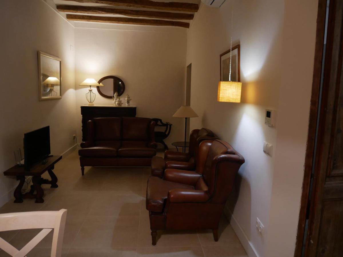 Ca Margalef - Casa Rural Con Encanto Ginestar Bagian luar foto