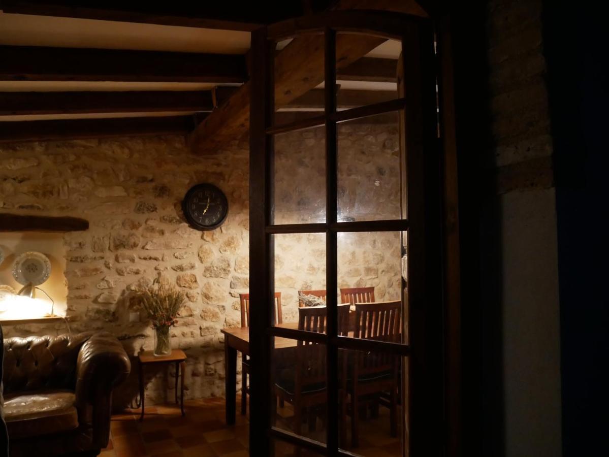 Ca Margalef - Casa Rural Con Encanto Ginestar Bagian luar foto