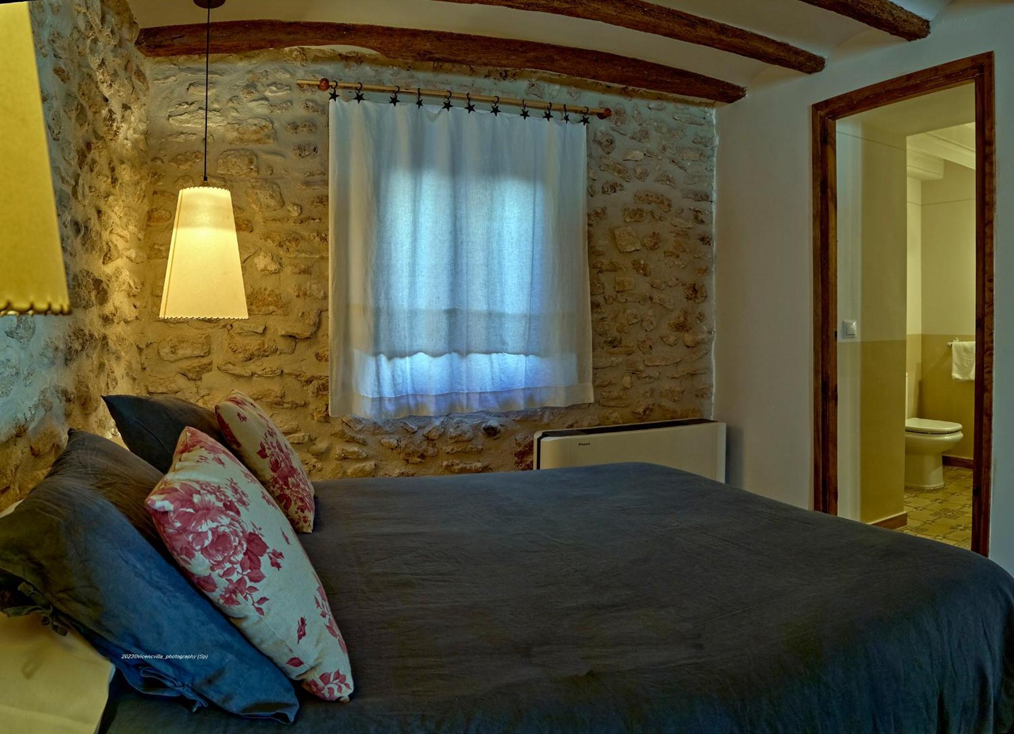 Ca Margalef - Casa Rural Con Encanto Ginestar Bagian luar foto